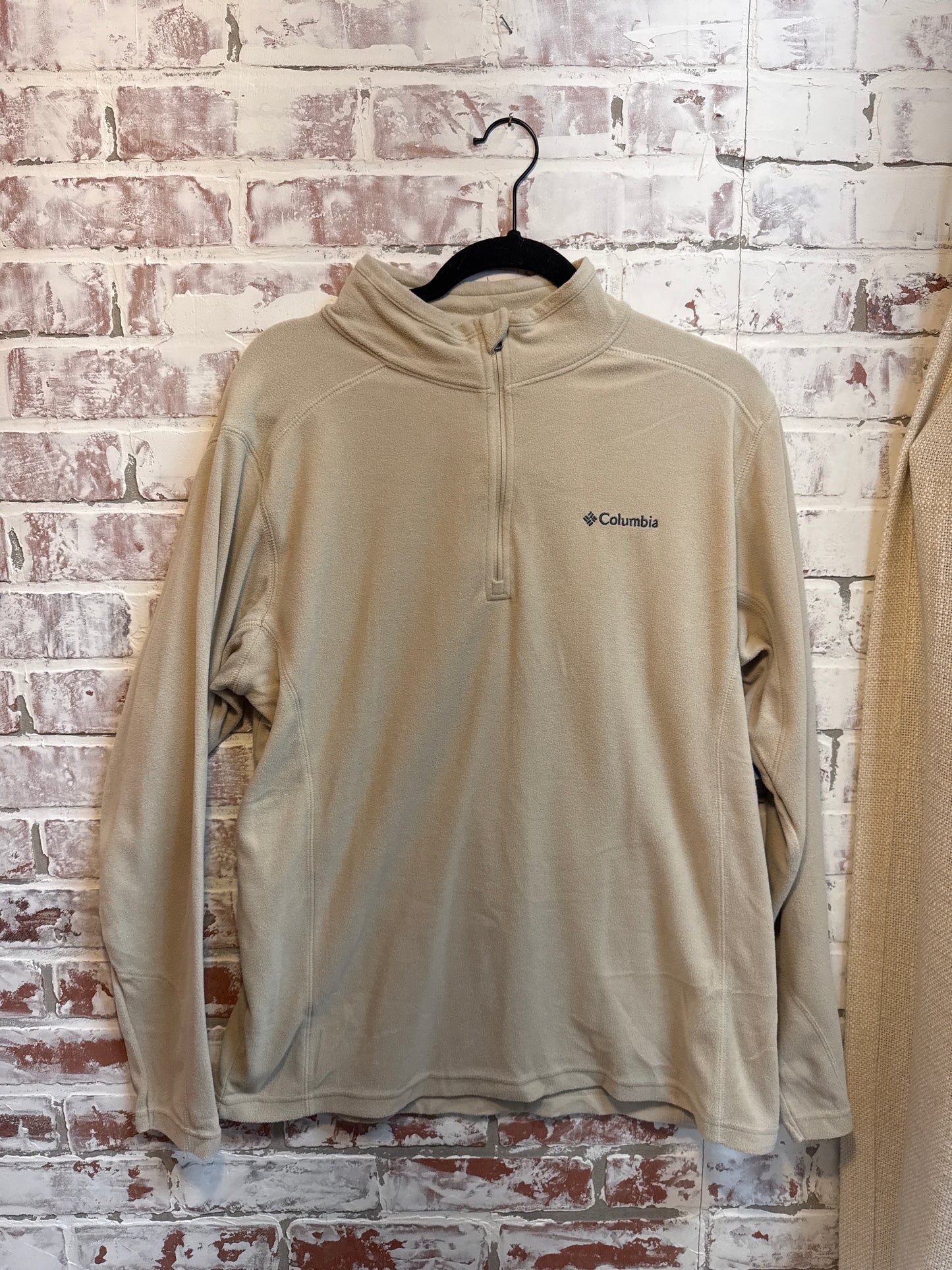medium columbia pullover