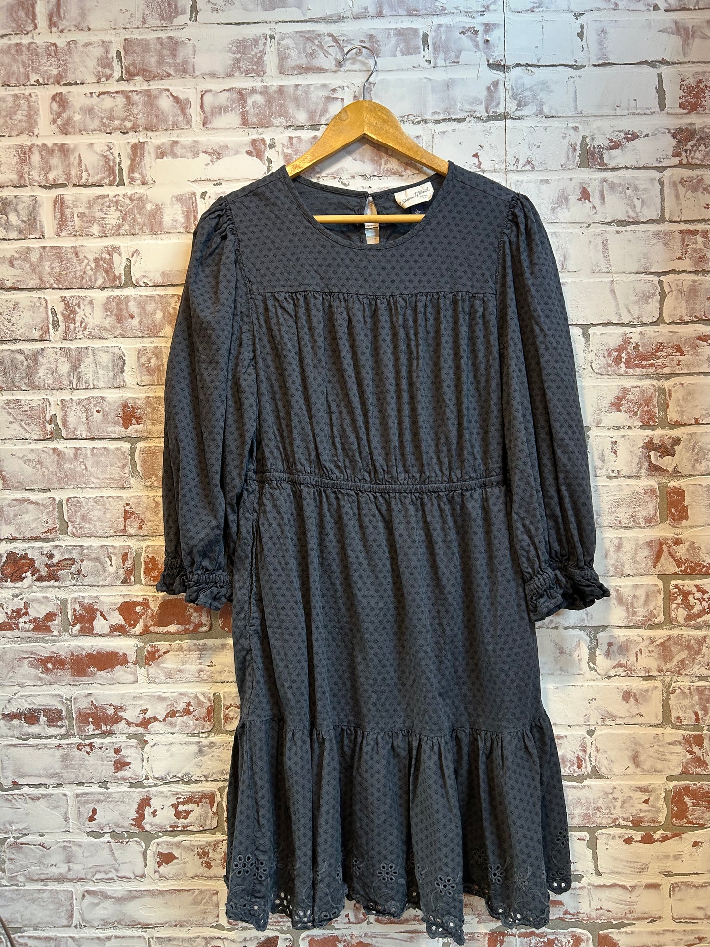 Large - universal threads long sleeve charcoal dress