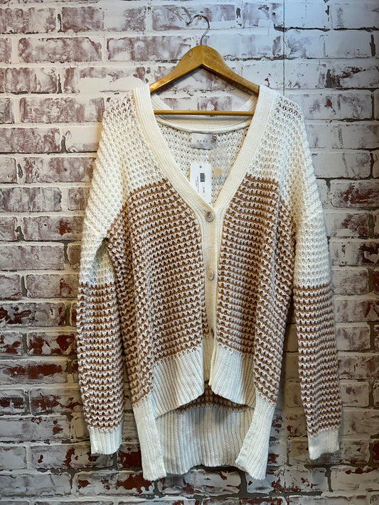 Medium - lush rust / cream button up sweater