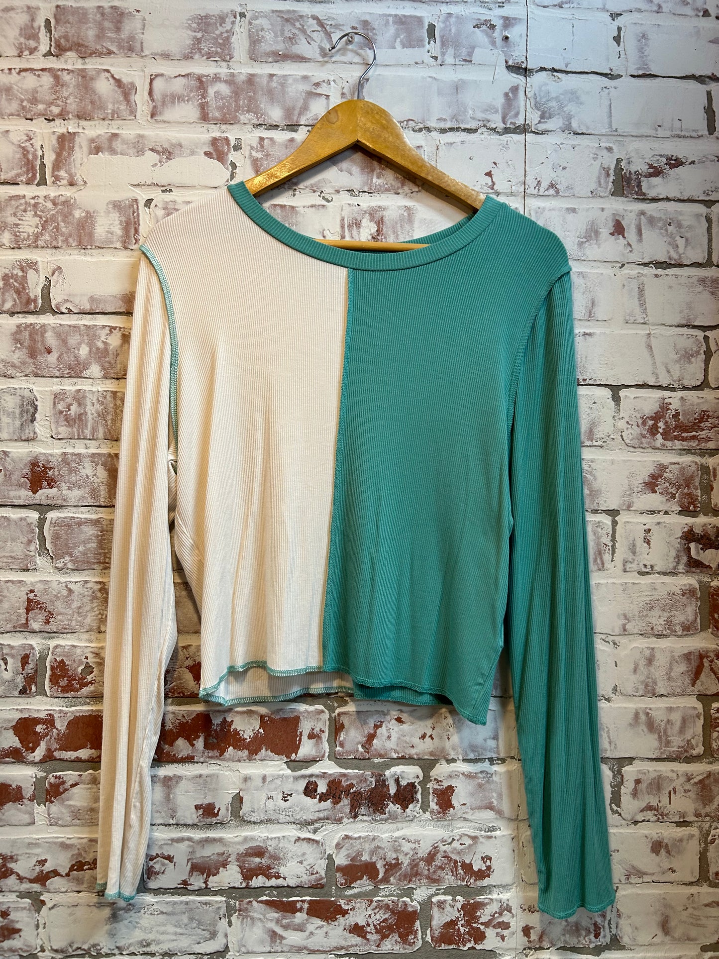 2X - wild fable cream / green long sleeve